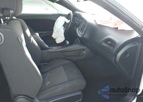 2020 Dodge Challenger Sxt из США, поврежденный, VIN 2C3CDZAG2LH243671